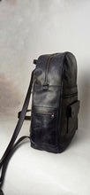 Cargar imagen en el visor de la galería, MOCHILA #COWHIDE.