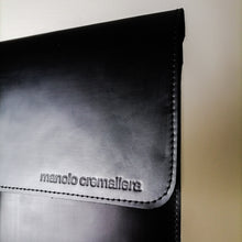 Cargar imagen en el visor de la galería, Porta-documentos Unisex Rousseau.