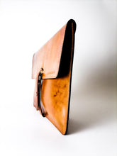 Cargar imagen en el visor de la galería, Porta-documentos Unisex Rousseau.
