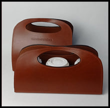 Cargar imagen en el visor de la galería, Portavasos de café #Nicolás.
